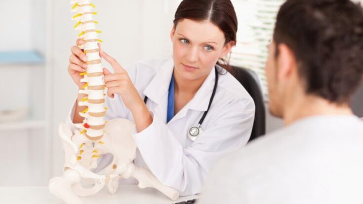 Lekarze uważają osteochondrozę za powszechną patologię kręgosłupa wymagającą leczenia. 