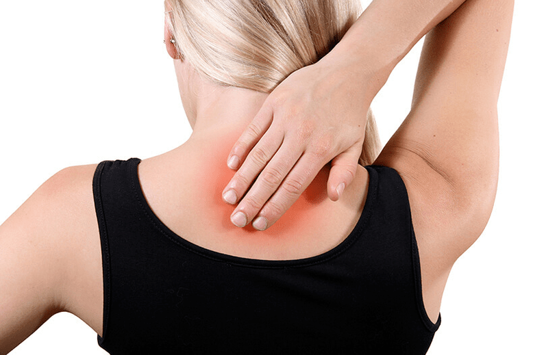 Jednym z objawów osteochondrozy jest ból pleców